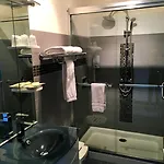 Hotel Logis Le Clement V
