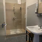 Hotel Logis Le Clement V 2*