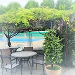 酒店 Logis Le Clement V 2*