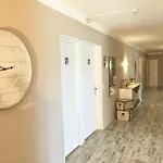 Hotel Logis Le Clement V