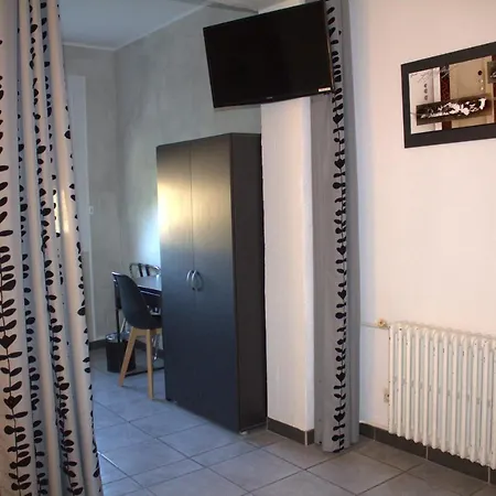 Hotel Logis Le Clement V