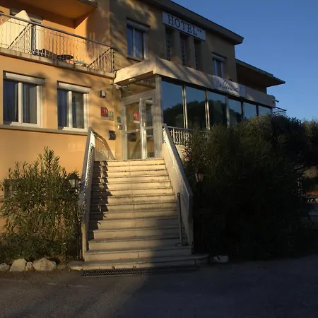 Logis Le Clement V Roquemaure (Gard)