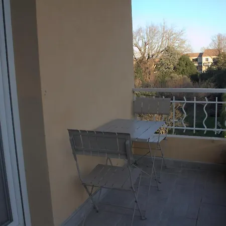 Logis Le Clement V Hotel Roquemaure (Gard)