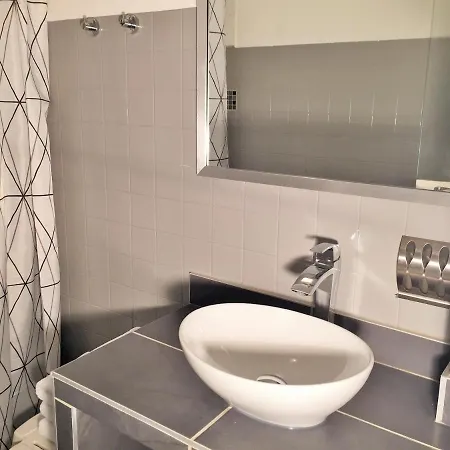 Logis Le Clement V Hotel Roquemaure (Gard)