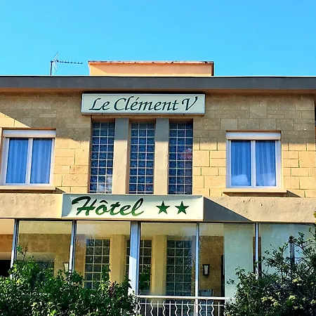Logis Le Clement V Отель 2*