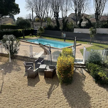 Logis Le Clement V Roquemaure (Gard)