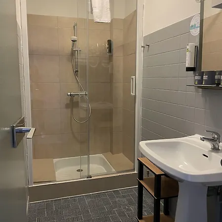 Hotel Logis Le Clement V 2*