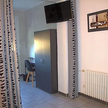 Logis Le Clement V 2*