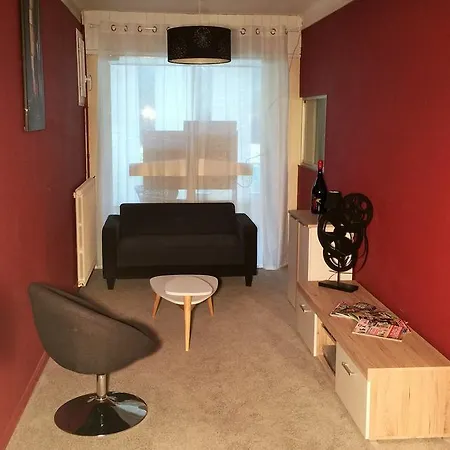 Logis Le Clement V Hotel 2*
