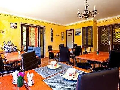 فندق Logis Le Clement V 2*